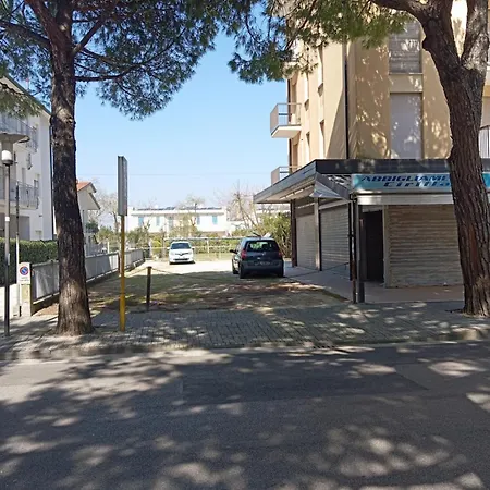 Apartament Lido Cond Cadore Leonardo Pisanello Lido di Jesolo